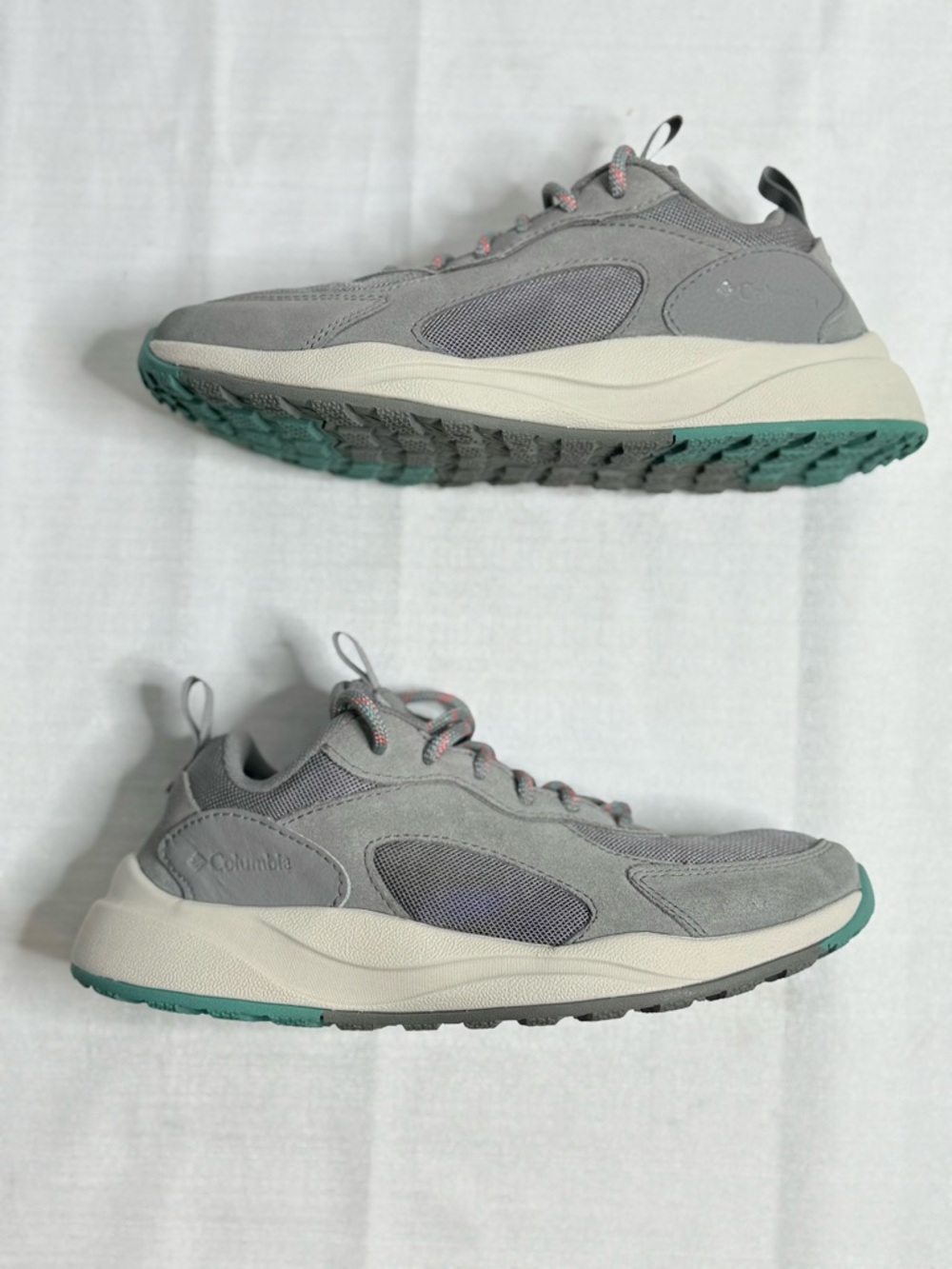 Columbia Women’s Pivot Mid Waterproof Trail Hiking Shoes Gray  6.5 - Picture 2 of 9